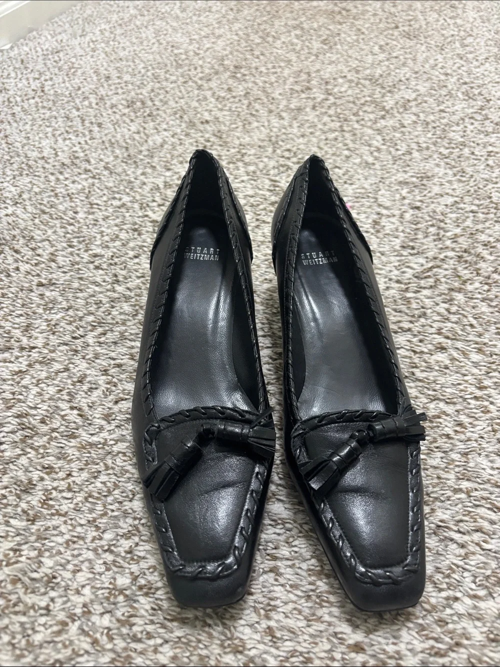 Stuart Weitzman black leather kitten heel 10